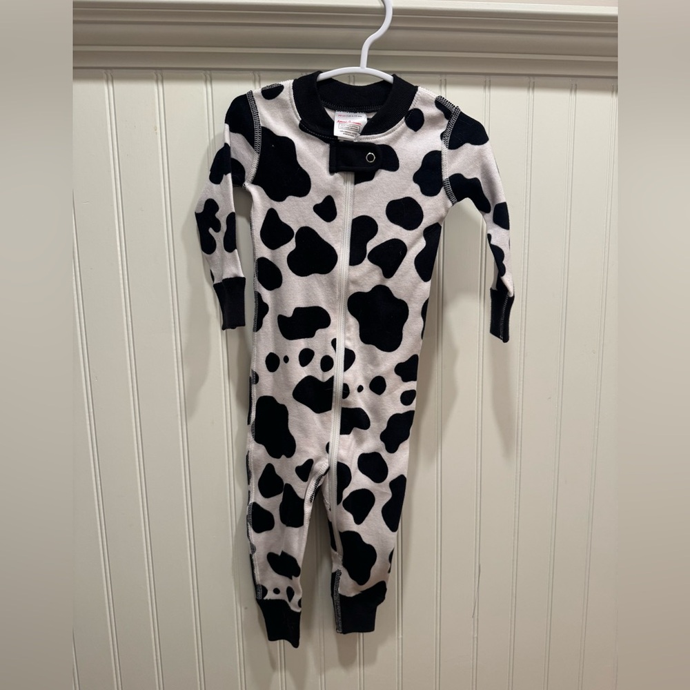 Hanna Andersson Black and White Cow Print Pajamas
